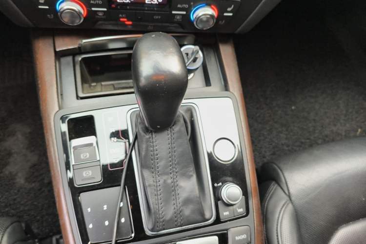 Used Audi A6L 2016 50 TFSI quattro Luxury Edition Gear Lever