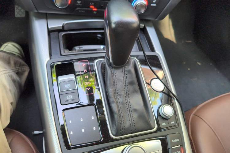 Used Audi A6L 2016 45 TFSI quattro Sport Edition Gear Lever