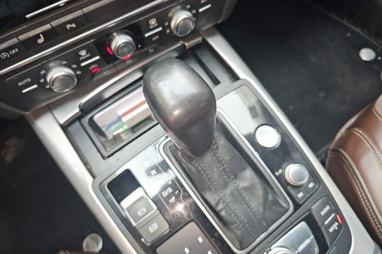 Used Audi A6L 2016 TFSI Technology Edition Gear Lever