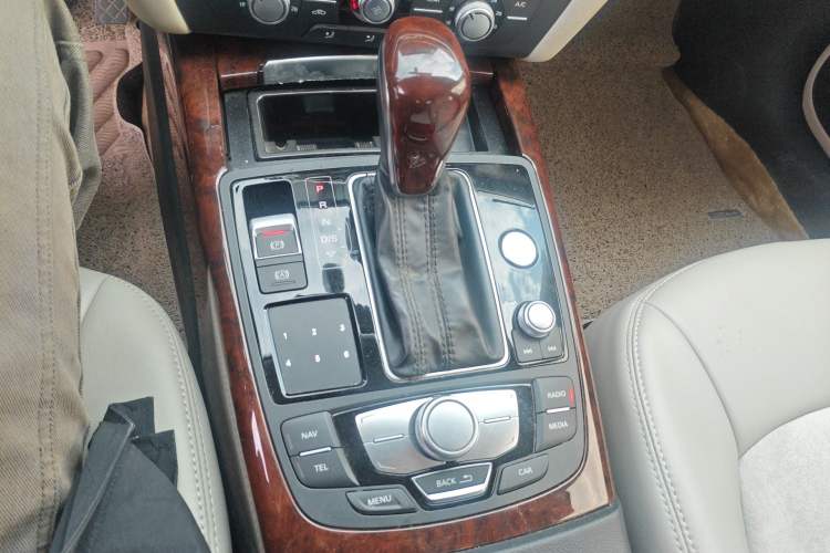 Used Audi A6L 2016 TFSI Technology Edition Gear Lever
