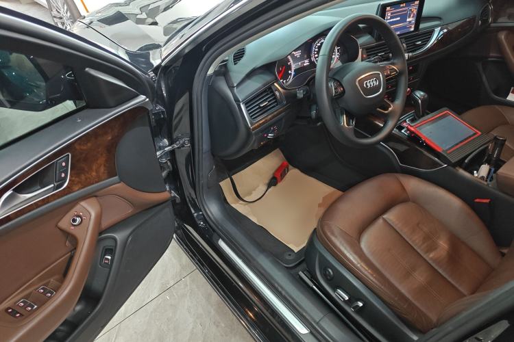 Used Audi A6L 2016 30 FSI Comfort Version Interior 3