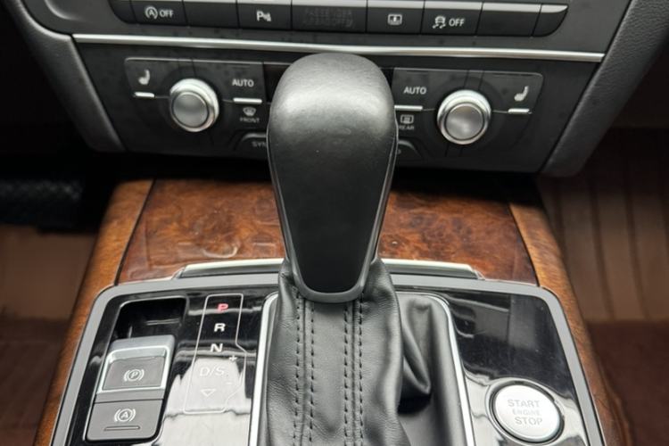 Used Audi A6L 2016 30 FSI Comfort Version Interior 6