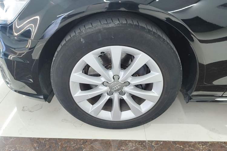 Used Audi A6L 2016 30 FSI Technology Model Left Front Wheel Hub
