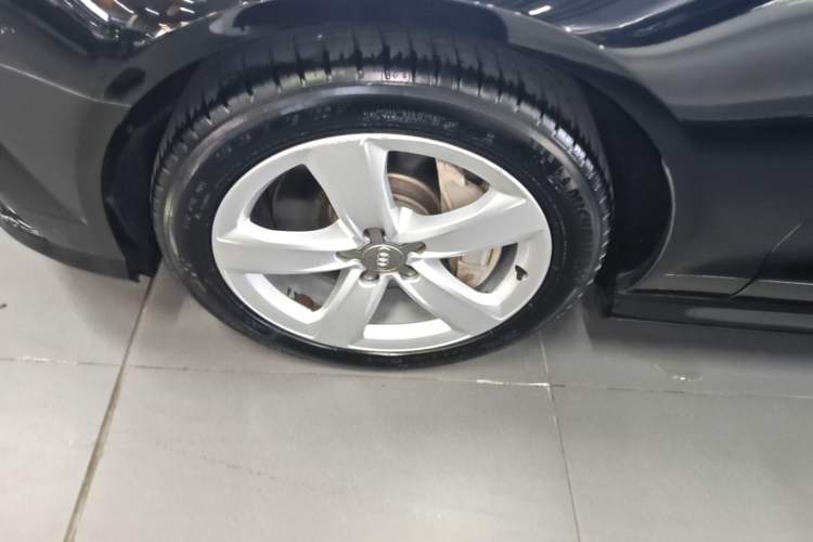 Used Audi A6L 2016 45 TFSI quattro Sport Edition Left Front Wheel Hub
