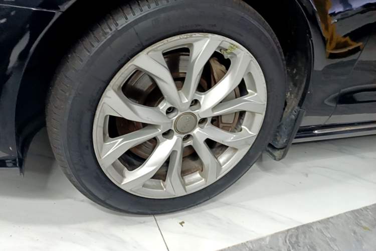 Used Audi A6L 2016 45 TFSI quattro Sport Edition Left Front Wheel Hub