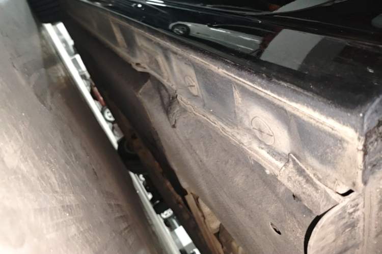Used Audi A6L 2016 TFSI Technology Edition Left Side Sill
