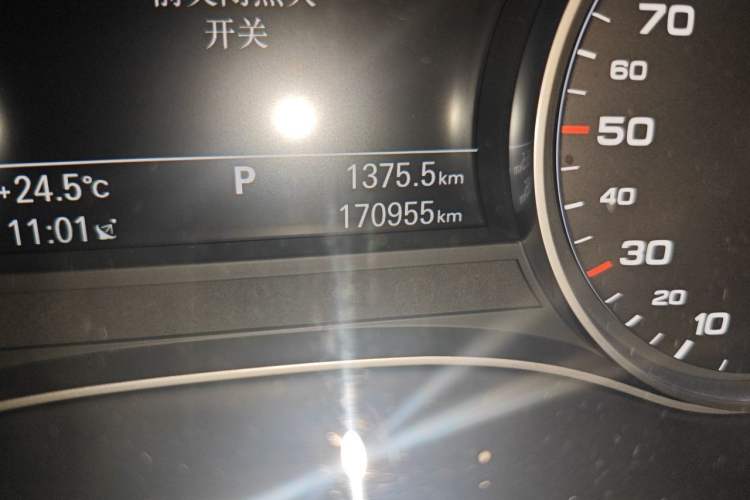 Used Audi A6L 2016 30 FSI Technology Model Odometer Close Up