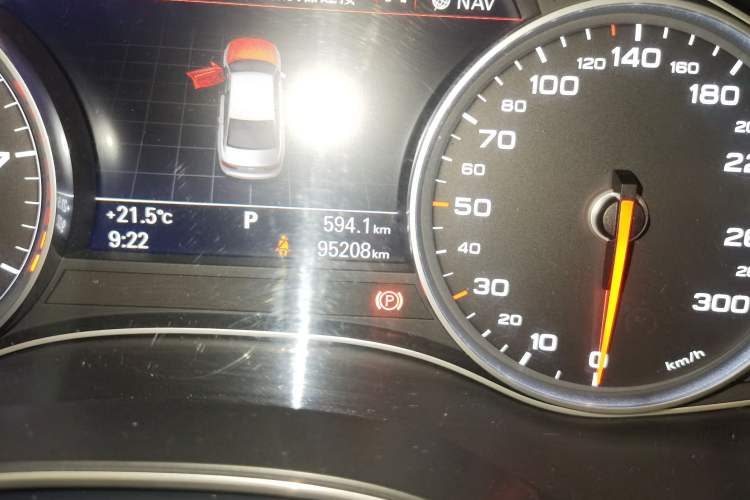 Used Audi A6L 2016 30 FSI Technology Model Odometer Close Up