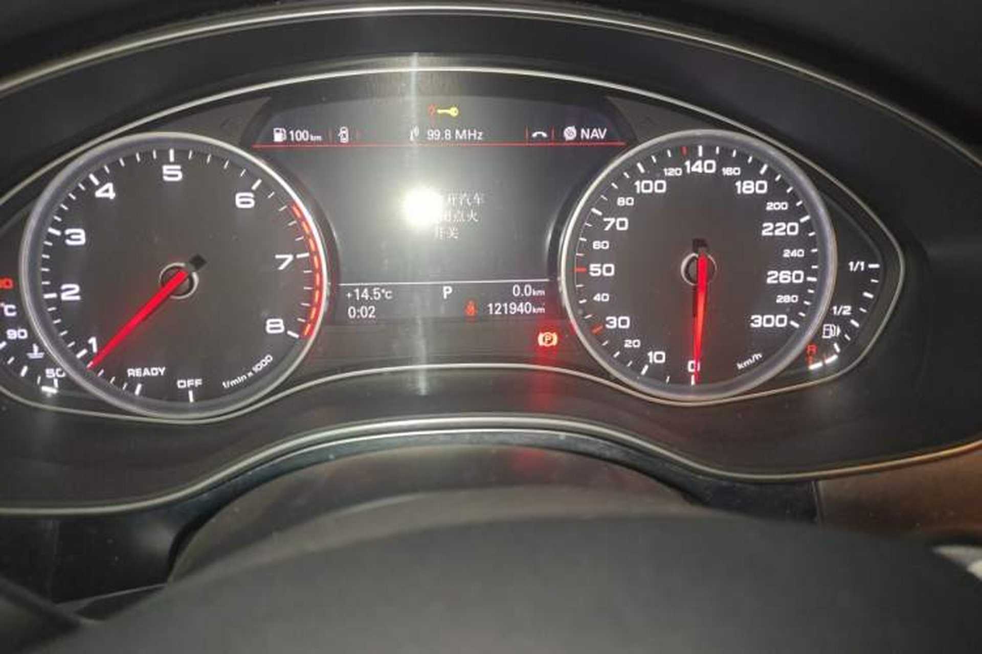 Used Audi A6L 2016 30 FSI Comfort Version Odometer Close Up