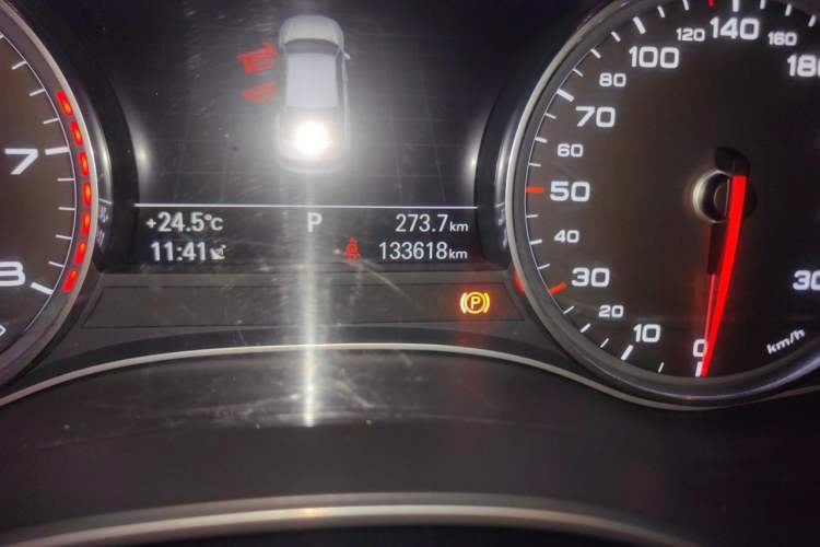 Used Audi A6L 2016 TFSI Technology Edition Odometer Close Up