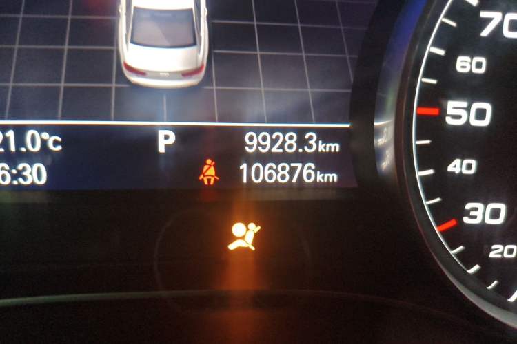 Used Audi A6L 2016 30 FSI Comfort Version Odometer Close Up