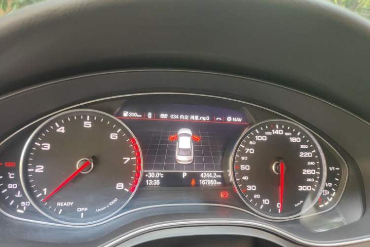 Used Audi A6L 2016 30 FSI Comfort Version Odometer Close Up