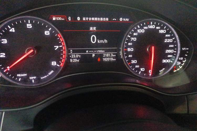 Used Audi A6L 2016 30 FSI Comfort Version Odometer Close Up