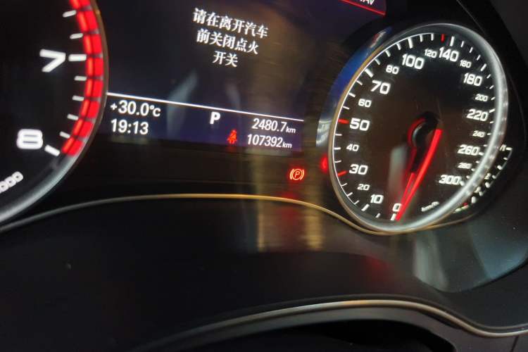 Used Audi A6L 2016 45 TFSI quattro Sport Edition Odometer Close Up