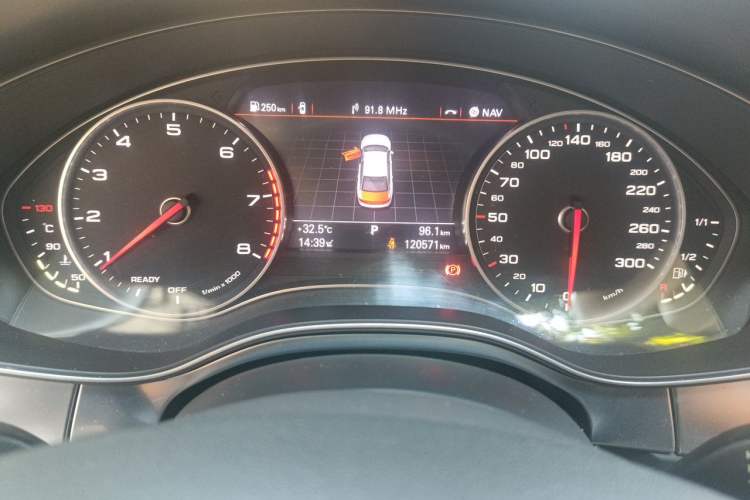 Used Audi A6L 2016 TFSI Technology Edition Odometer Close Up