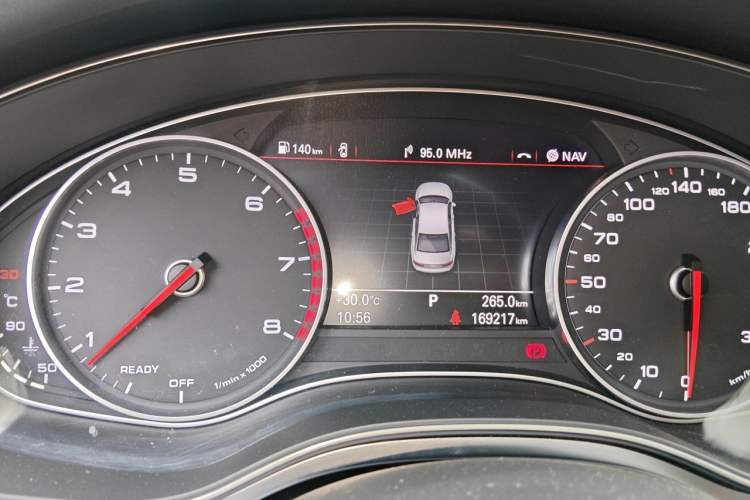 Used Audi A6L 2016 30 FSI Comfort Version Odometer Close Up