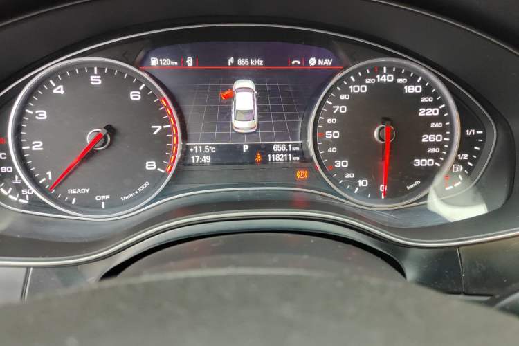 Used Audi A6L 2016 30 FSI Comfort Version Odometer Close Up