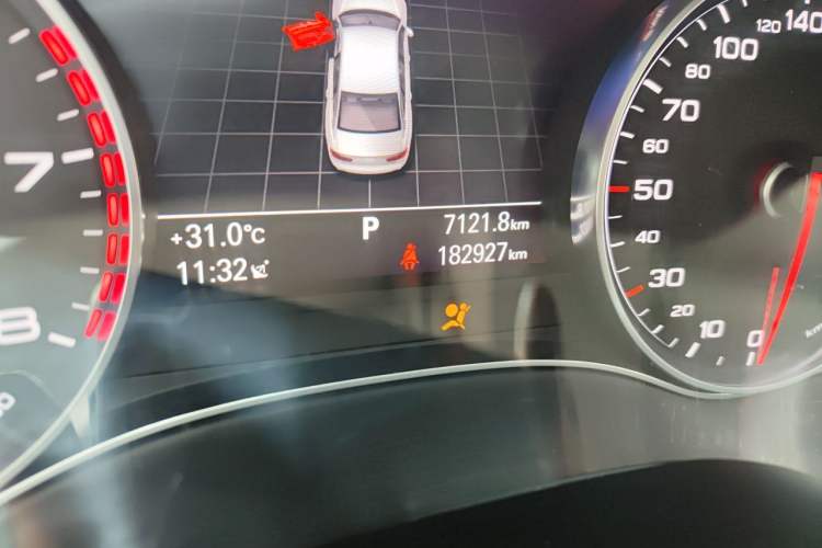 Used Audi A6L 2016 30 FSI Technology Model Odometer Close Up