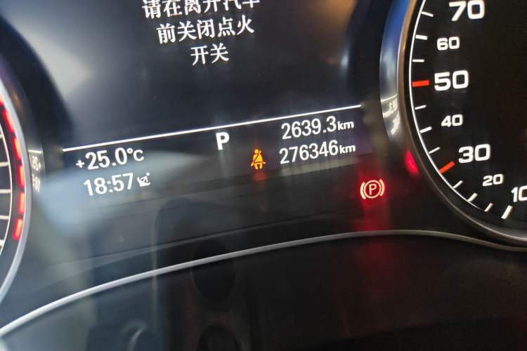 Used Audi A6L 2016 TFSI Technology Edition Odometer Close Up