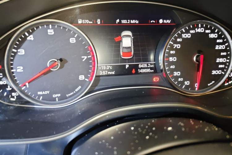 Used Audi A6L 2016 TFSI Technology Edition Odometer Close Up
