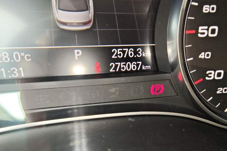 Used Audi A6L 2016 50 TFSI quattro Prestige Edition Odometer Close Up