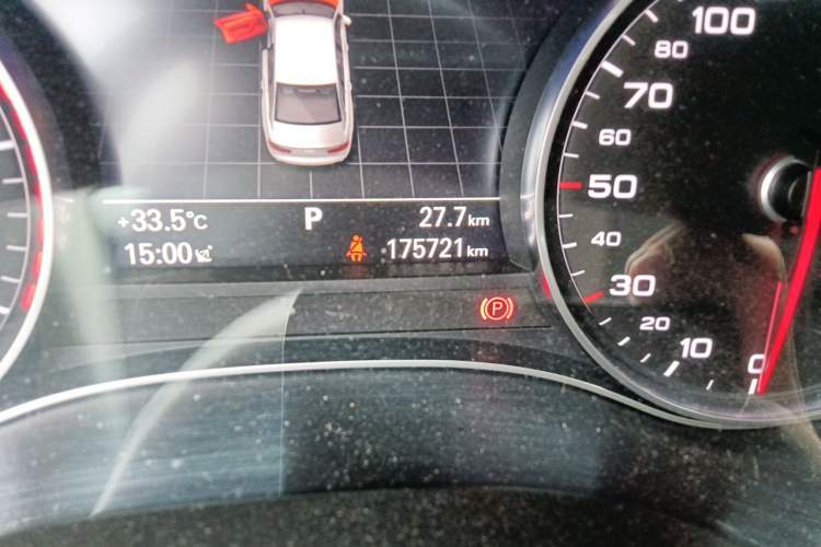 Used Audi A6L 2016 45 TFSI quattro Sport Edition Odometer Close Up