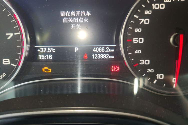 Used Audi A6L 2016 45 TFSI quattro Sport Edition Odometer Close Up