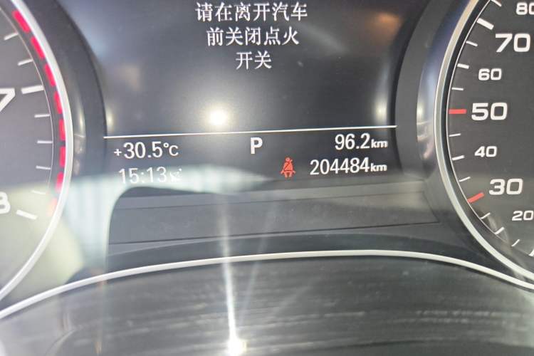 Used Audi A6L 2016 45 TFSI quattro Sport Edition Odometer Close Up