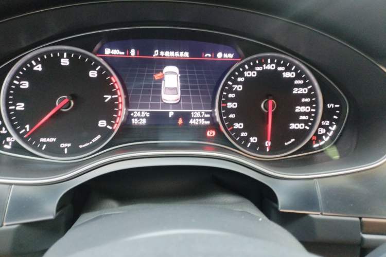 Used Audi A6L 2016 50 TFSI quattro Luxury Edition Odometer Close Up