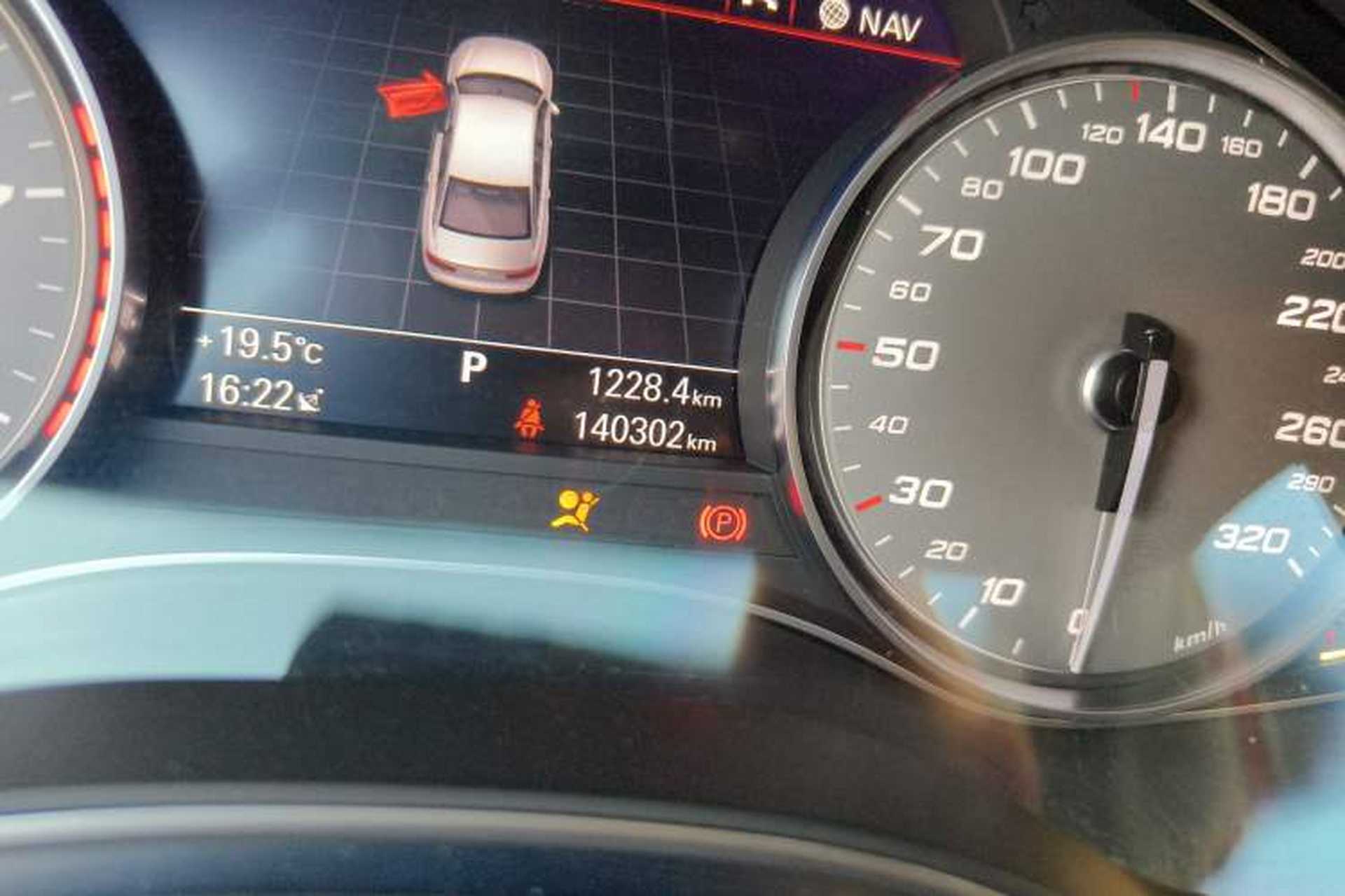 Used Audi A6L 2016 TFSI Sport Edition Odometer Close Up