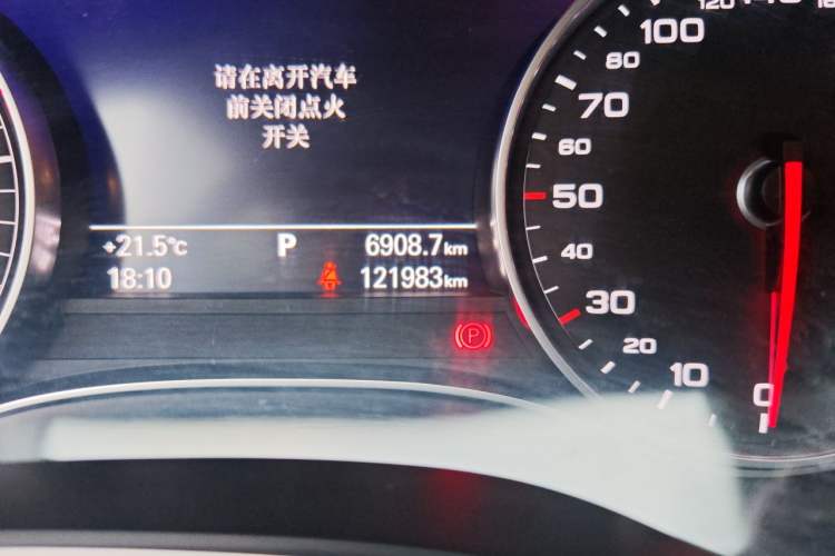 Used Audi A6L 2016 30 FSI Comfort Version Odometer Close Up