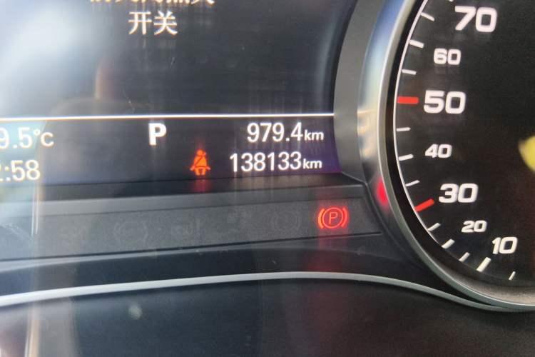 Used Audi A6L 2016 30 FSI Comfort Version Odometer Close Up