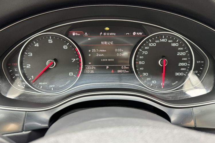 Used Audi A6L 2016 30 FSI Comfort Version Odometer Close Up