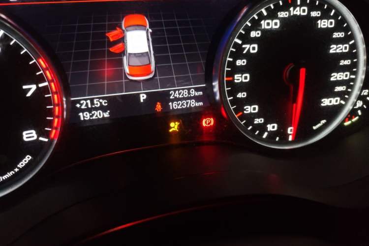Used Audi A6L 2016 TFSI Technology Edition Odometer Close Up