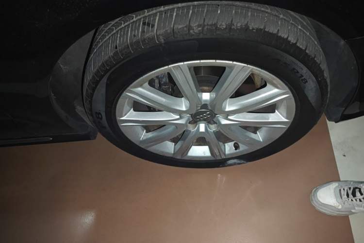 Used Audi A6L 2016 30 FSI Technology Model Right Front Wheel Hub