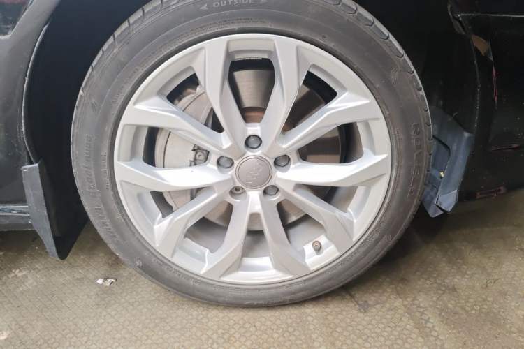 Used Audi A6L 2016 45 TFSI quattro Sport Edition Right Front Wheel Hub