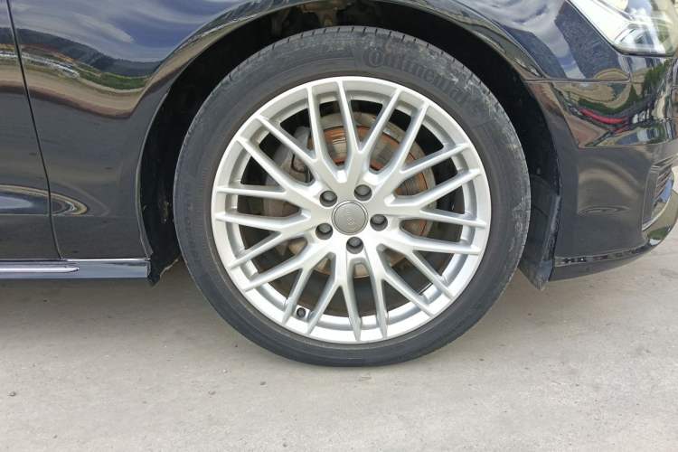 Used Audi A6L 2016 30 FSI Special Edition Right Front Wheel Hub
