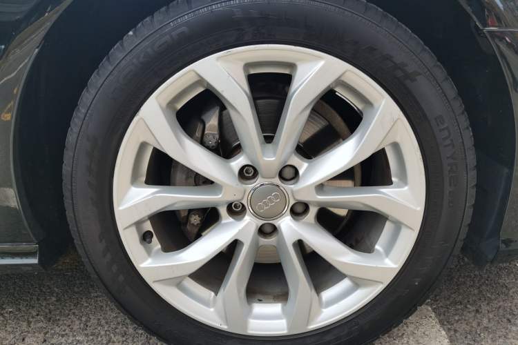 Used Audi A6L 2016 TFSI Sport Edition Right Front Wheel Hub