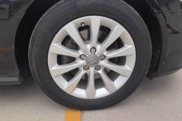 Used Audi A6L 2016 30 FSI Technology Model Right Front Wheel Hub