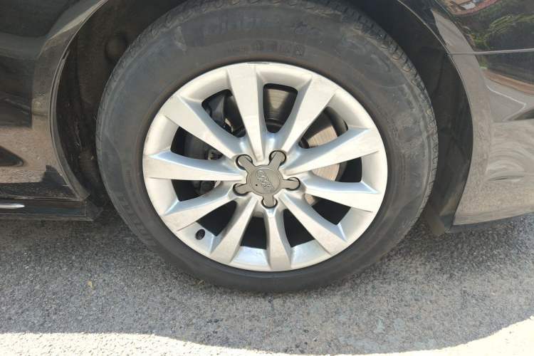 Used Audi A6L 2016 30 FSI Technology Model Right Front Wheel Hub