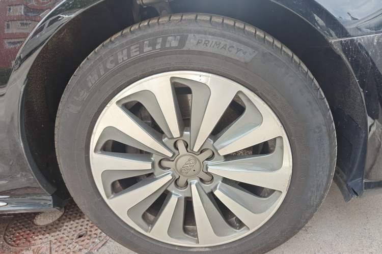 Used Audi A6L 2016 30 FSI Comfort Version Right Front Wheel Hub