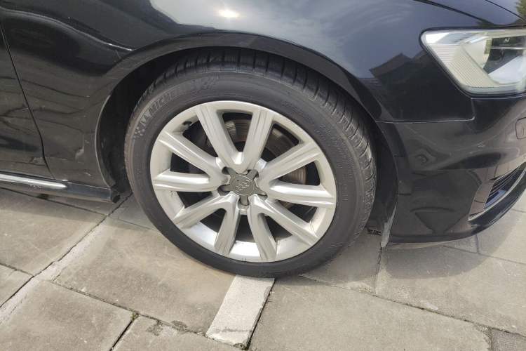 Used Audi A6L 2016 30 FSI Technology Model Right Front Wheel Hub