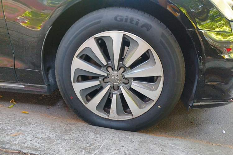 Used Audi A6L 2016 30 FSI Comfort Version Right Front Wheel Hub