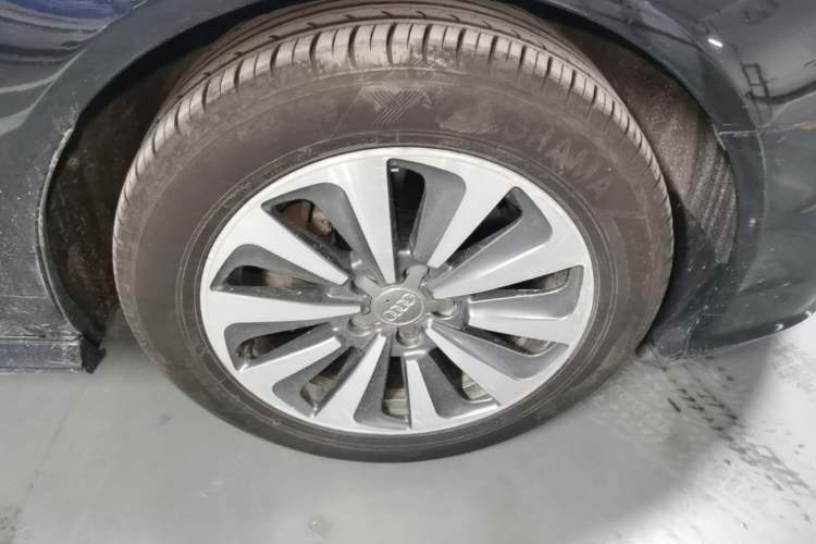 Used Audi A6L 2016 30 FSI Comfort Version Right Front Wheel Hub