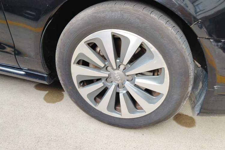 Used Audi A6L 2016 30 FSI Comfort Version Right Front Wheel Hub