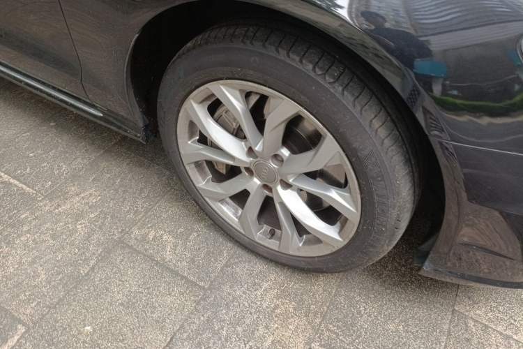 Used Audi A6L 2016 45 TFSI quattro Sport Edition Right Front Wheel Hub
