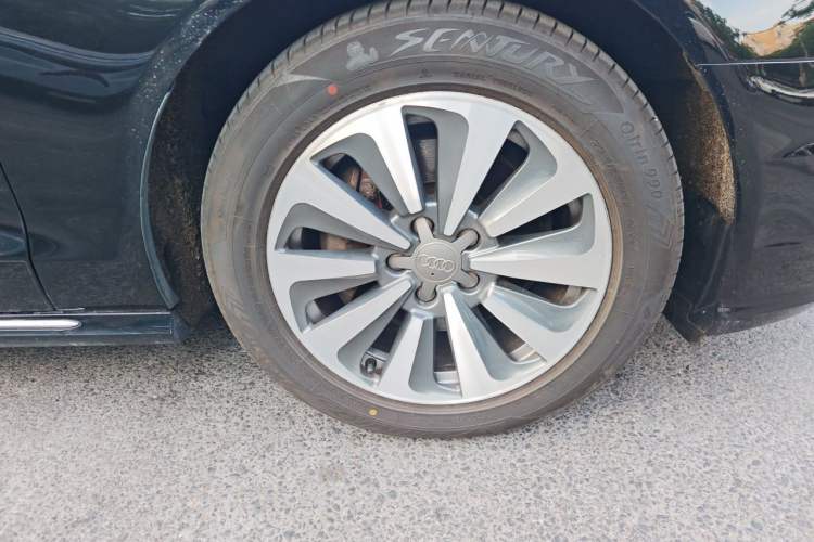 Used Audi A6L 2016 30 FSI Comfort Version Right Front Wheel Hub