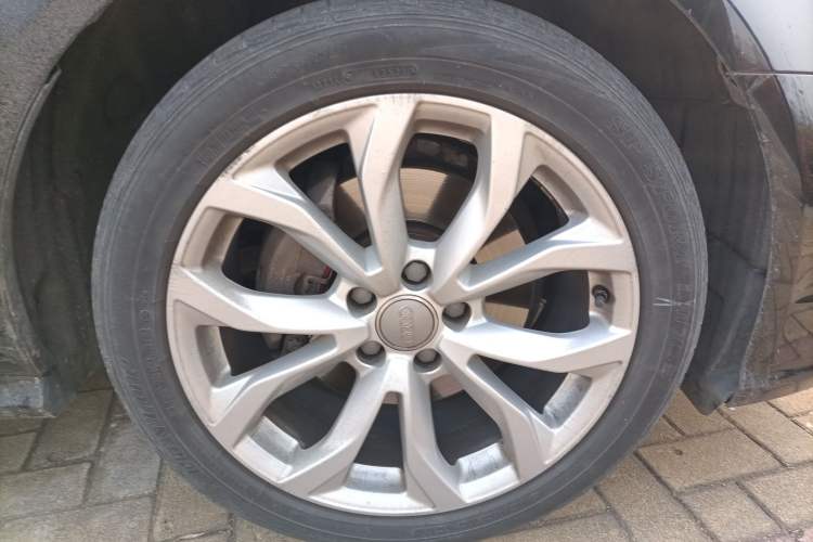 Used Audi A6L 2016 TFSI Sport Edition Right Front Wheel Hub