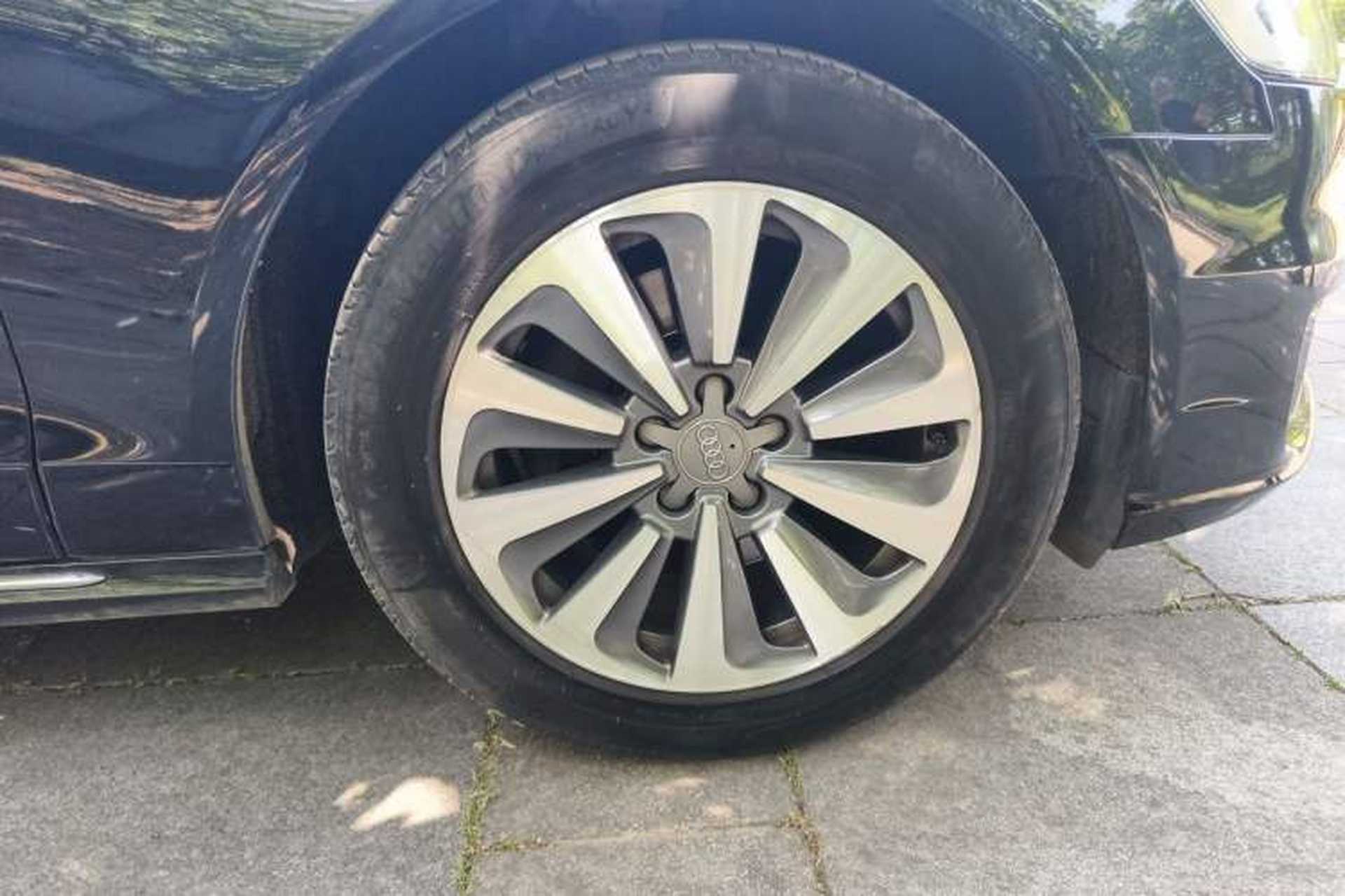 Used Audi A6L 2016 30 FSI Comfort Version Right Front Wheel Hub