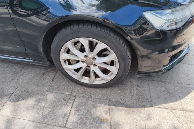 Used Audi A6L 2016 45 TFSI quattro Sport Edition Right Front Wheel Hub